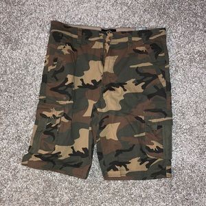 Beverly Hills Polo Club Camo cargo shorts